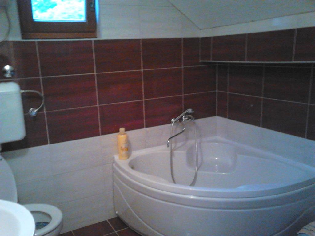 Guesthouse Ema Banja Luka Buitenkant foto